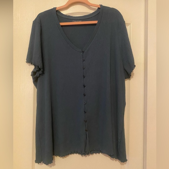 Button down blouse - Picture 2 of 6